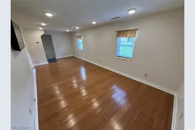 156 Barnhill Road NE, New Philadelphia, OH 44663 - Photo 5