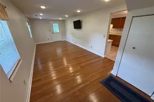 156 Barnhill Rd NE, New Philadelphia, OH 44663 - Photo 3
