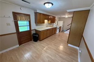 156 Barnhill Rd NE, New Philadelphia, OH 44663 - Photo 9