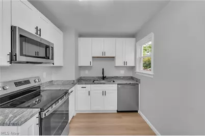 12000 Wayland Avenue, Loveland, OH 44111 - Photo 7