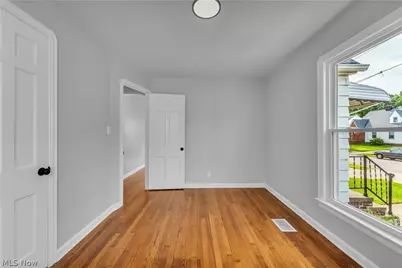 12000 Wayland Avenue, Loveland, OH 44111 - Photo 11