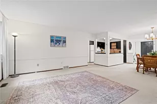 132 Kimrose Ln, Grandview Heights, OH 44147 - Photo 5