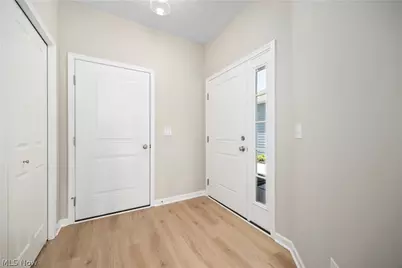 111 Brunswick Drive, Elyria, OH 44035 - Photo 7