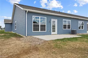 111 Brunswick Dr, Elyria, OH 44035 - Photo 5