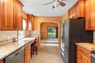 164 Maplecrest St SW, North Canton, OH 44720 - Photo 9
