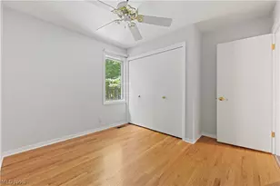 1049 N Medina Line Rd, Akron, OH 44333 - Photo 23