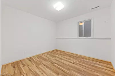 1049 N Medina Line Road, Akron, OH 44333 - Photo 29