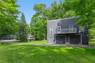 1049 N Medina Line Rd, Akron, OH 44333 - Photo 39