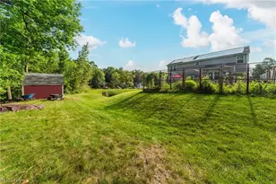 5570 W Long Ridge Dr, Green Hills, OH 44131 - Photo 37