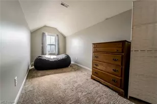 5570 W Long Ridge Dr, Green Hills, OH 44131 - Photo 25