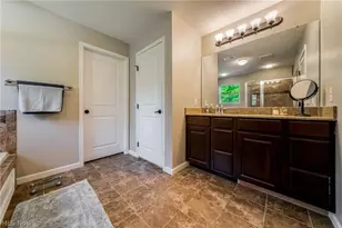 5570 W Long Ridge Dr, Green Hills, OH 44131 - Photo 17