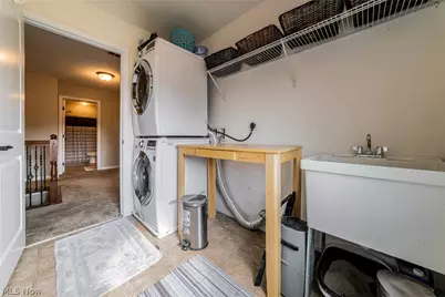 5570 W Long Ridge Drive, Green Hills, OH 44131 - Photo 23