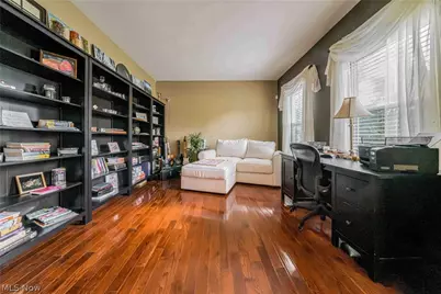 5570 W Long Ridge Drive, Green Hills, OH 44131 - Photo 5