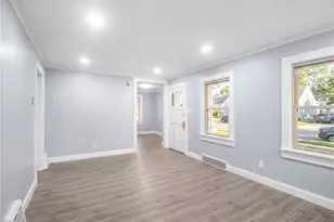353 Hilton Ave, Youngstown, OH 44507 - Photo 5