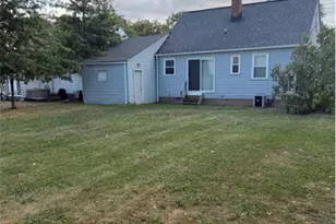 1719 E 300th St, Wickliffe, OH 44092 - Photo 3