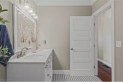 1596 Orchard Grove Avenue, Oakwood, OH 44107 - Photo 31