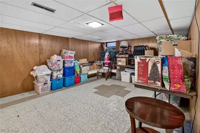2540 E 35th Street, Lorain, OH 44055 - Photo 15