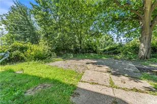 94 Broad St, Akron, OH 44305 - Photo 17