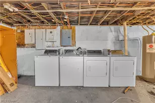 94 Broad St, Akron, OH 44305 - Photo 15