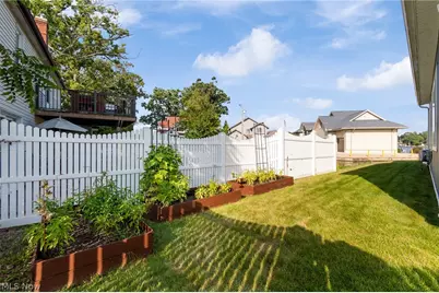 211 Oak Grove Drive, Akron, OH 44319 - Photo 11