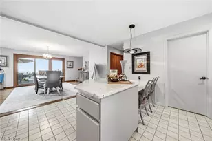 37725 Lakeshore Blvd, Eastlake, OH 44095 - Photo 13