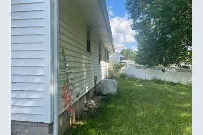 1921 Cover Drive, Poland, OH 44514 - Photo 11