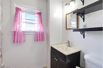1362 Yellowstone Avenue, Akron, OH 44310 - Photo 17