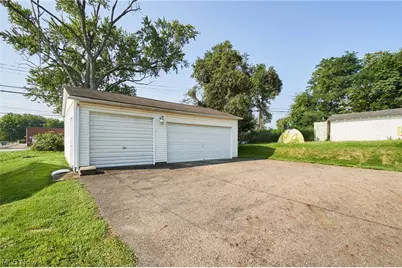 1622 31st Street NE, Canton, OH 44714 - Photo 25