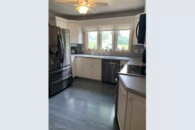 16891 Harding Avenue, East Liverpool, OH 43920 - Photo 11