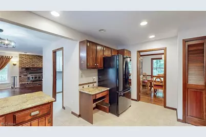 17099 Creighton Drive, Chagrin Falls, OH 44023 - Photo 5