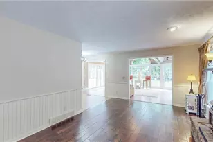 17099 Creighton Dr, Chagrin Falls, OH 44023 - Photo 13