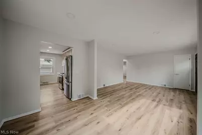 31508 Daniel Drive, Willowick, OH 44095 - Photo 9