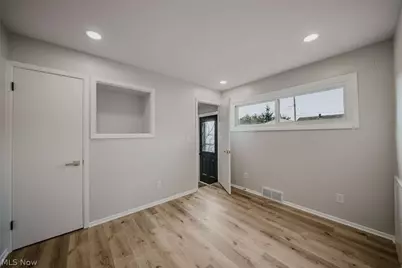 31508 Daniel Drive, Willowick, OH 44095 - Photo 11