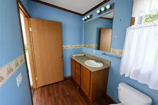 723 W Livingston Ave, Crestline, OH 44827 - Photo 9