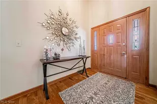 4084 Shelly Dr, Green Hills, OH 44131 - Photo 3