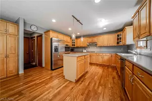 4084 Shelly Dr, Green Hills, OH 44131 - Photo 11