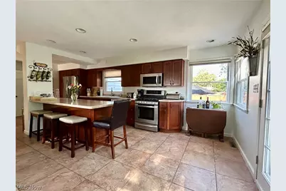 4287 Woodleigh Lane, Austintown, OH 44511 - Photo 13