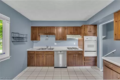 6033 Harrison Street, Mentor, OH 44060 - Photo 9