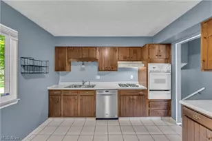 6033 Harrison St, Mentor, OH 44060 - Photo 9