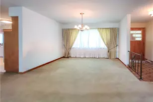 1815 Glenmont Dr NW, Canton, OH 44708 - Photo 7
