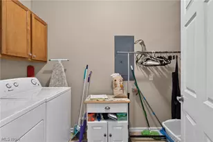 1321 Cascade Cir NW, Canton, OH 44708 - Photo 15