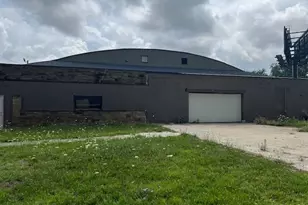 3908 Navarre Rd SW, Canton, OH 44706 - Photo 1
