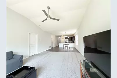 208 Silver Spring Circle, Elyria, OH 44035 - Photo 15