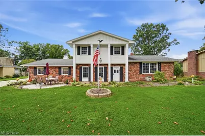 831 Oakcrest Lane NE, Massillon, OH 44646 - Photo 1