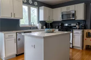 8858 Jordan Ct, North Ridgeville, OH 44039 - Photo 9