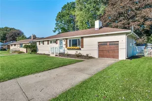 1207 Clinton Ave SE, North Canton, OH 44720 - Photo 5