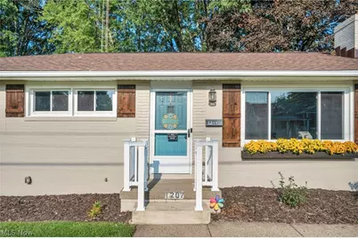 1207 Clinton Avenue SE, North Canton, OH 44720 - Photo 3