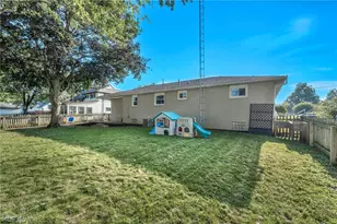 1207 Clinton Ave SE, North Canton, OH 44720 - Photo 35