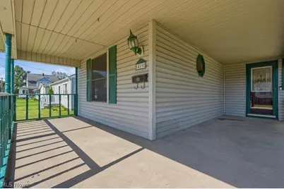 419 Poplar Avenue, Williamstown, WV 26187 - Photo 7