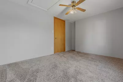 419 Poplar Avenue, Williamstown, WV 26187 - Photo 21